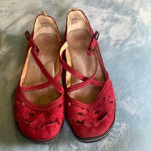 Jambu Beautiful Red Sandals Size 9.5. EUC